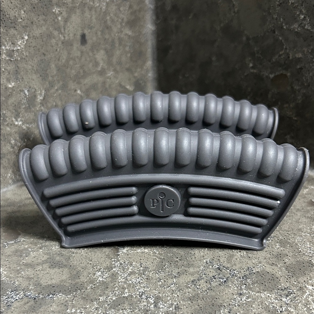 Pampered Chef Silicone Mini Pot Handle Holders.
